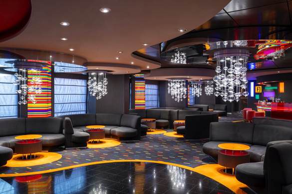 MSC Cruises MSC Fantasia Manhattan Bar - Credit - Ivan Sarfatti - MSC Rights 2.jpg